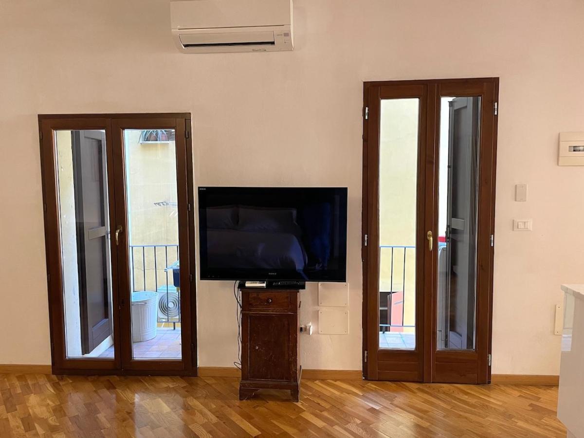 Apartament Loft Del Pratello Bolonia Zewnętrze zdjęcie
